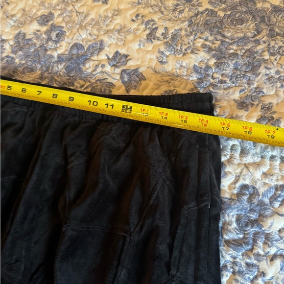 Supreme patchwork velour Black Shorts - Picture 9 of 12